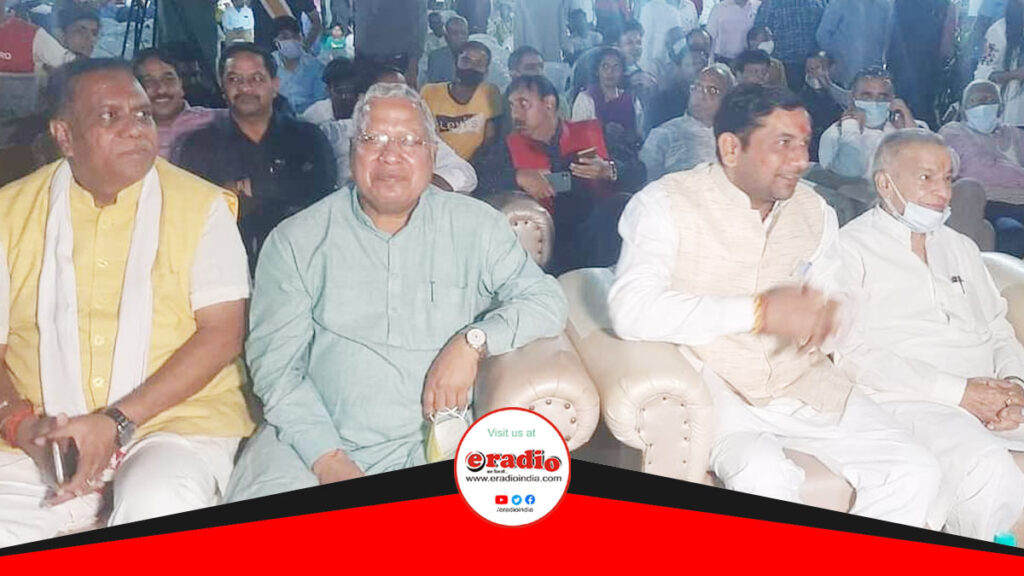 विक्रेताओं को उत्पाद बेचने का मिला प्लेटफार्म: सांसद राजेन्द्र अग्रवाल 2 विक्रेताओं को उत्पाद बेचने का मिला प्लेटफार्म: सांसद राजेन्द्र अग्रवाल