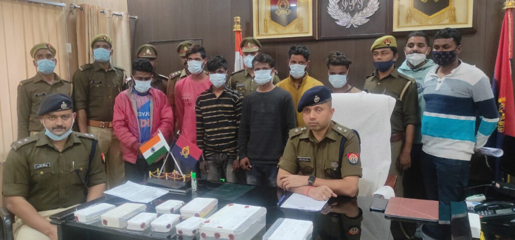 चोरी की वारदात के लिये किराये पर ले रखा था कमरा, छह गिरफ्तार