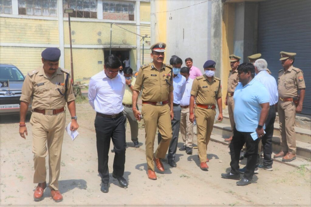 अधिकारियों ने किया मतगणना स्थल कताई मिल का निरीक्षण