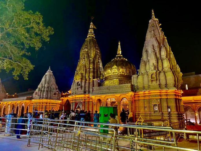 Kashi Vishwanath Mandir History: यहां पर रहती है भगवान की कृपा दृष्टि
