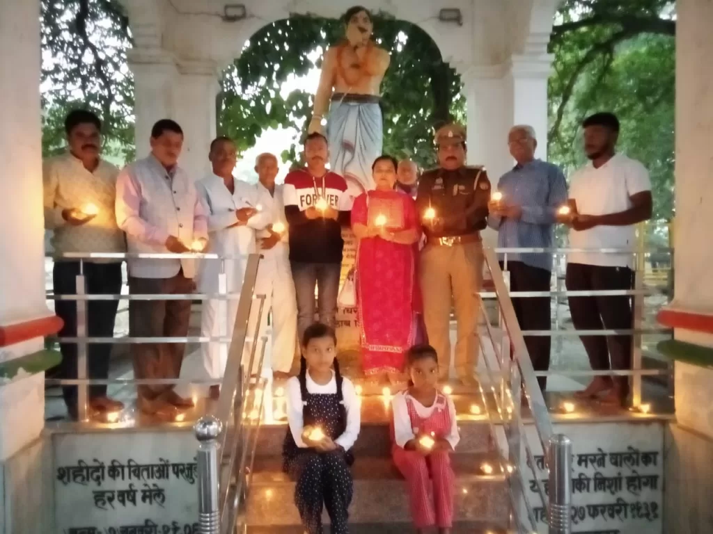 शहीदों की याद में जलाएं श्रद्धा के दीये