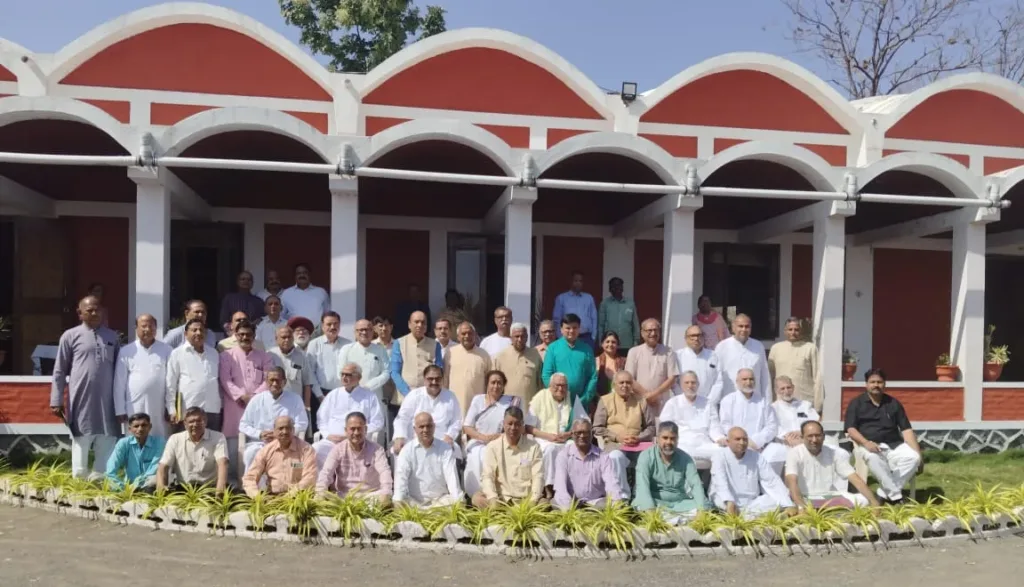 खादी विचार को टिकाने के लिए सरकारी तंत्र से मुक्ति आवश्यक: गौतम भाई