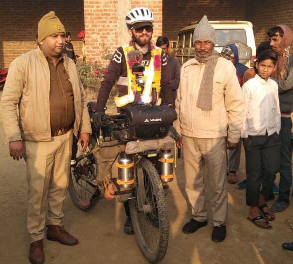 Google Maps brought French citizens to Bareilly, discussions started that aliens have arrived