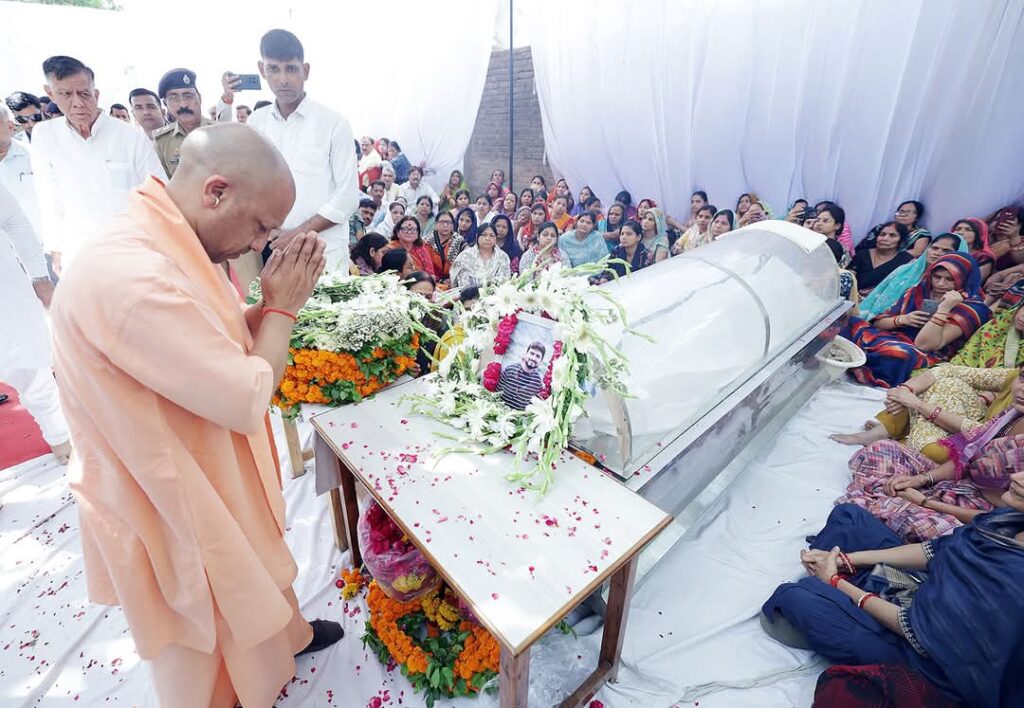 आतंकियों ने मां-बहनों के सामने उनका सिंदूर उजाड़ा, अब परिणाम देखेंगे: योगी