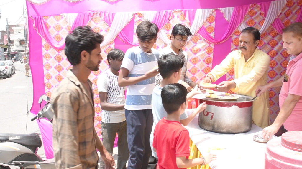 मासिक अन्न सेवा बनेगा मिसाल: आलोक सिसोदिया 11 f5