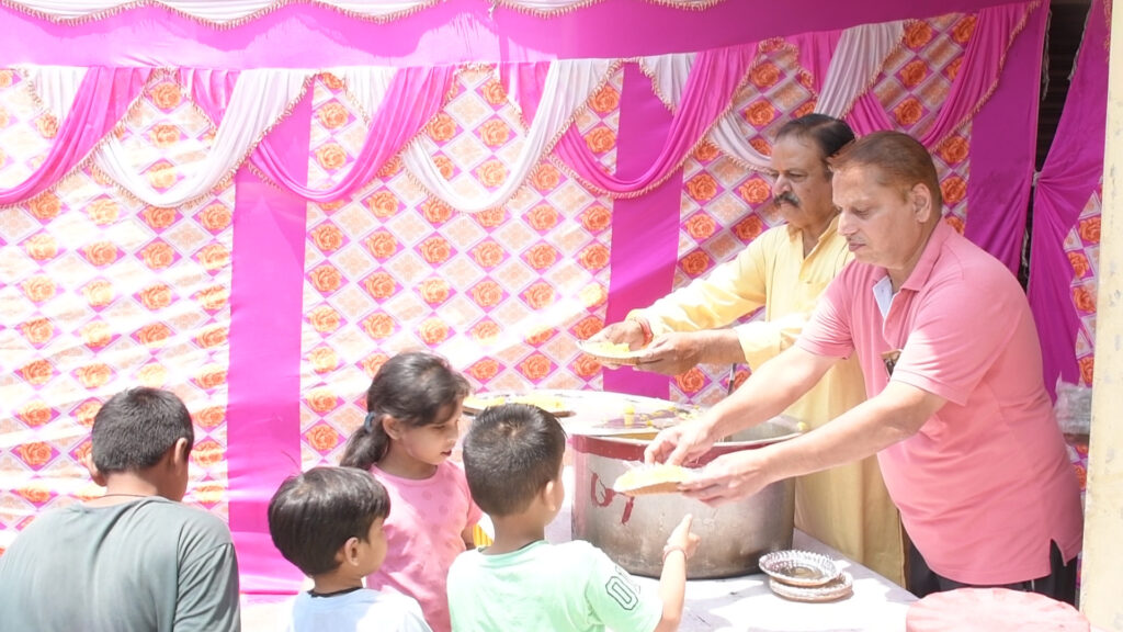 मासिक अन्न सेवा बनेगा मिसाल: आलोक सिसोदिया 7 f7