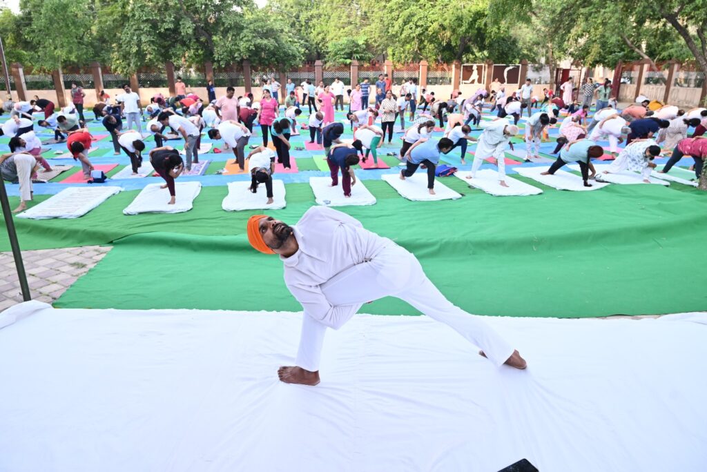 एक पृथ्वी एक योग का दिया संदेश
