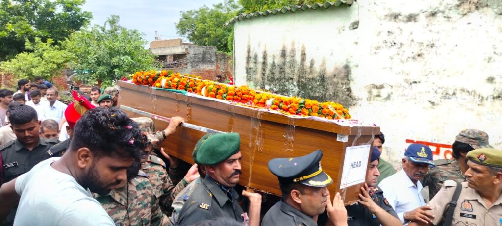 ‘लाल’ की शहादत को अवाम के लाखों ‘सलाम’