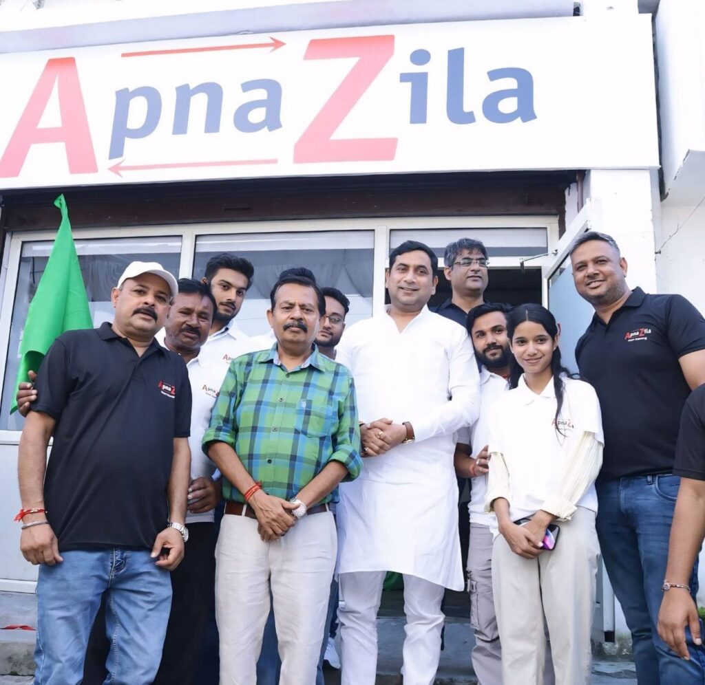 डी-ब्लॉक, शास्त्रीनगर (मेरठ) में वरिष्ठ पत्रकार अभिषेक शर्मा एवं के.के. शर्मा द्वारा संचालित YouTube चैनल, न्यूज़ पोर्टल एवं यूज़र फ्रेंडली ऐप ‘Apna Zila’ का शुभारंभ करते ऊर्जा राज्य मंत्री डॉ. सोमेंद्र तोमर