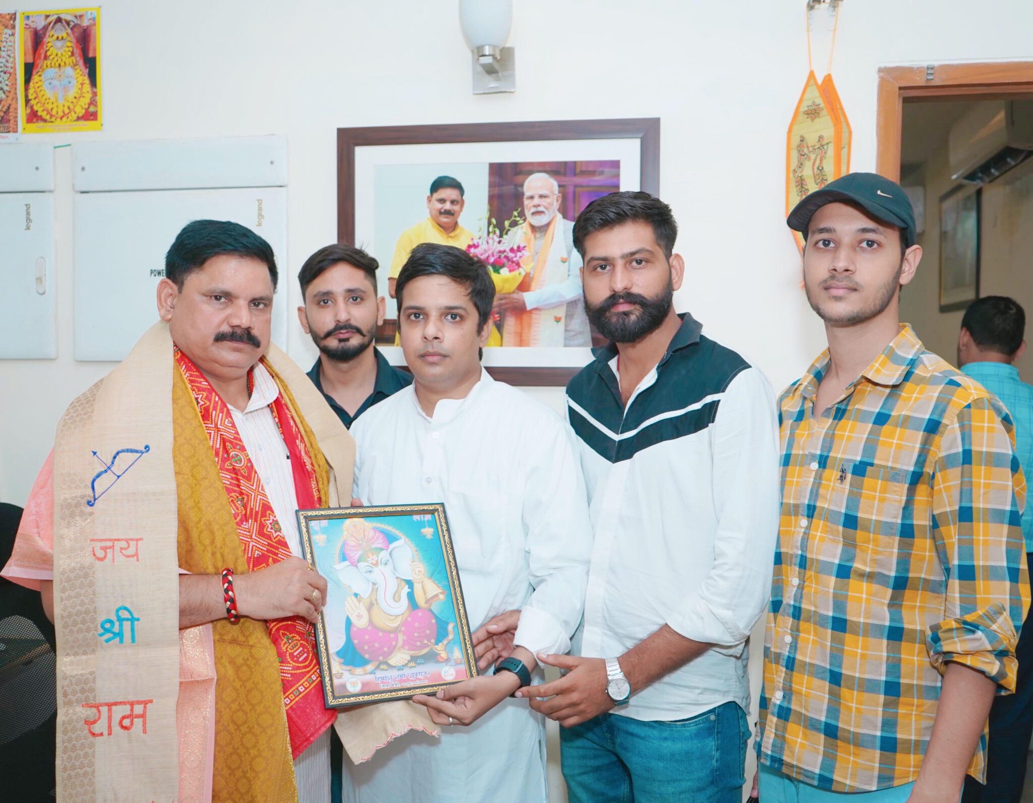 भाजपा युवा मोर्चा मंत्री ने की केंद्रीय मंत्री से मुलाक़ात 1 IMG 20250821 WA0020