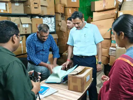 DM did a surprise inspection of Jaisinghpur Community Health Center, 9 employees were found absent