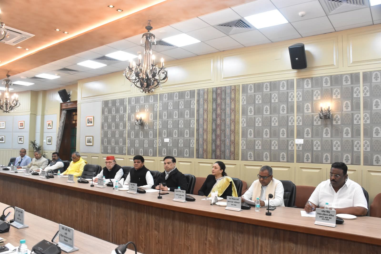 त्तर प्रदेश के शीतकालीन सत्र लखनऊ में विधायक रमेश सिंह हुए सम्मिलित