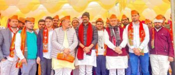 सपा के दो दर्जन युवाओ ने थामा भाजपा का दामन