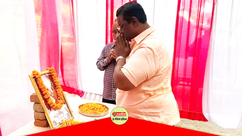 भाजपा कार्यकर्ता के निधन पर विधायक ने दी श्रद्धांजलि