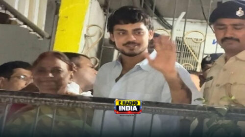 नवादा पहुंचे ईशान किशन, ढोल-नगाड़ों के साथ प्रशंसकों ने किया भव्य स्वागत