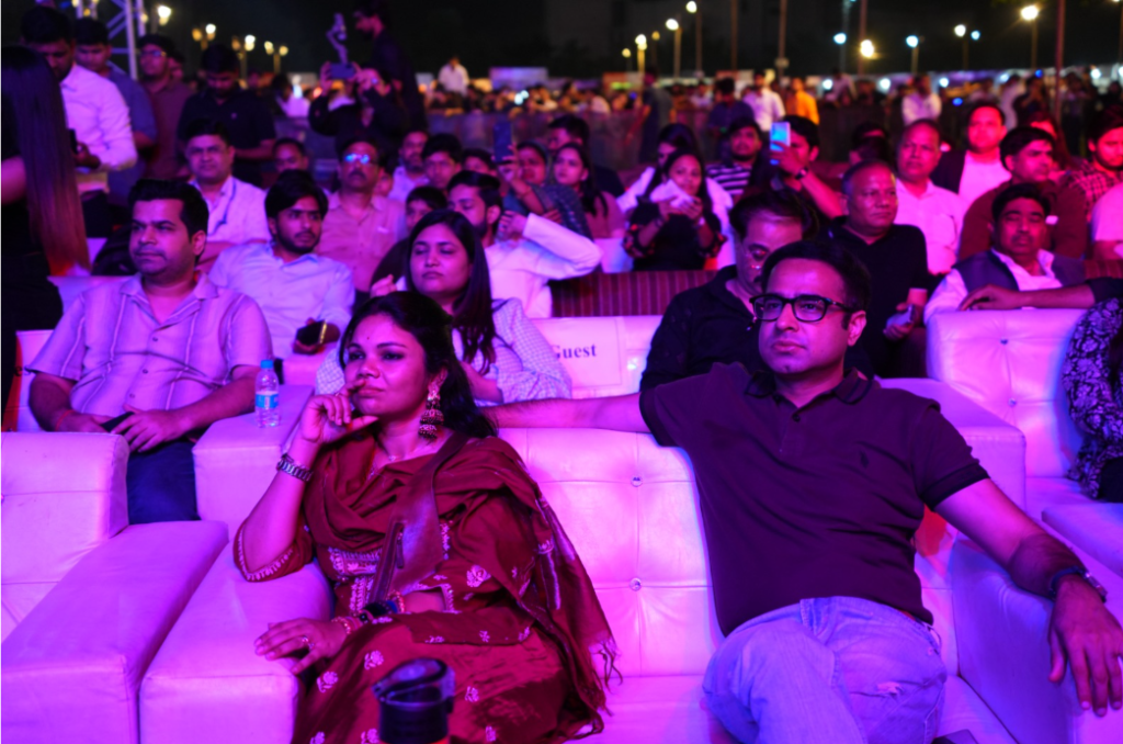 सुनंदा शर्मा के गीतों पर थिरका सुभारती विश्वविद्यालय 3 ECFD4700 8998 4BDD B08F 96AB3AF2A557