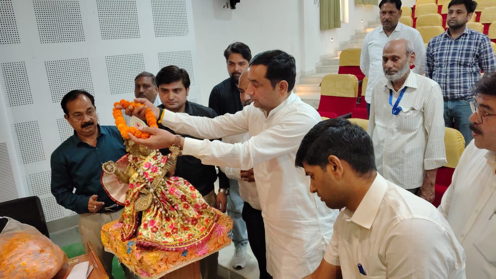 हिंदी पत्रकारिता के 200 वर्ष पूर्ण होने पर वरिष्ठ पत्रकारों को मिला ‘कलमकार सम्मान-2026’