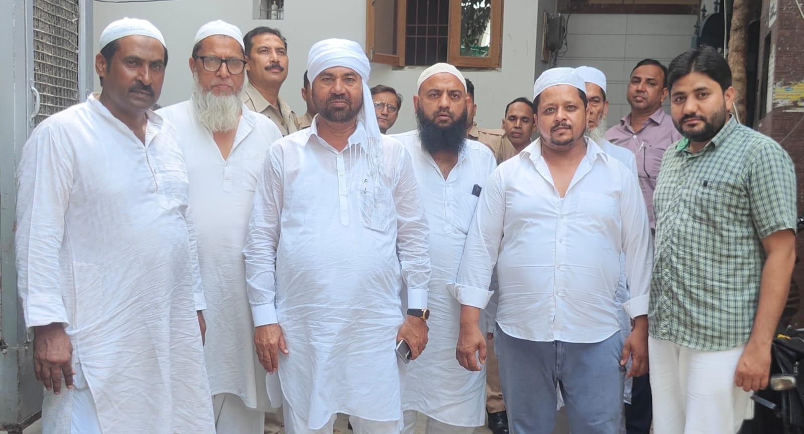 MLA Rafique Ansari: सरधना दौरे पर बोले हाजी रफीक अंसारी, 2027 में सपा सरकार बनने का किया दावा 1 WhatsApp Image 2026 07 22 at 10.50.17 AM