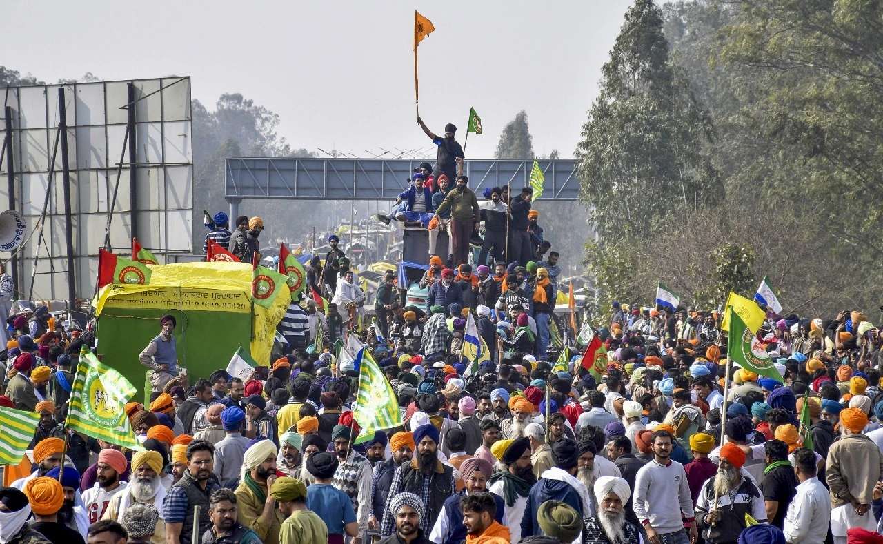 दिल्ली कूच टला: काशी टोल पर किसानों का धरना समाप्त, प्रशासन से वार्ता के बाद लौटा काफिला 1 google