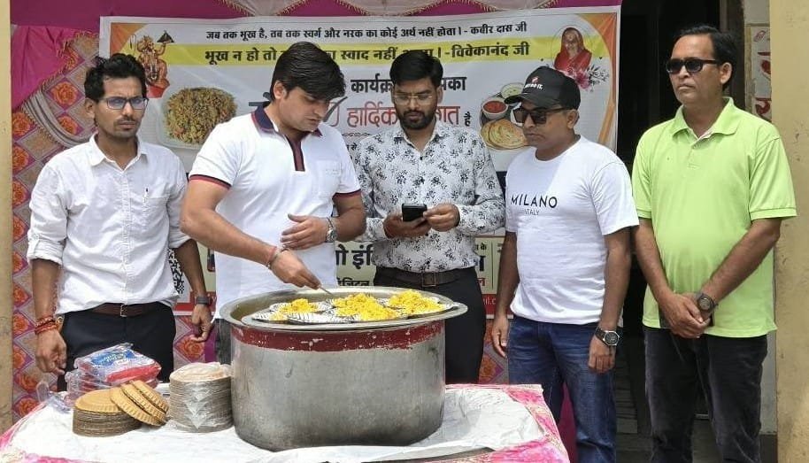 16th Ann Sewa: ई रेडियो इंडिया का 16वां मासिक अन्न सेवा अभियान बना मानवता की मिसाल 9 16th Ann Sewa 18