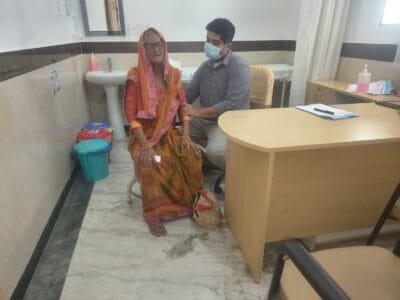 कैलाश हॉस्पिटल ने किया निःशुल्क फिजियोथेरेपी एवं हड्डी रोग परामर्श शिविर का आयोजन 4 WhatsApp Image 2026 09 02 at 6.11.29 PM