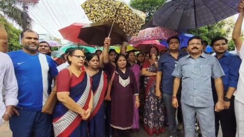 शहर में बंद का मिला-जुला असर, गुरुद्वारा रोड पर उमड़ी हजारों की भीड़ 4 WhatsApp Image 2026 09 02 at 8.29.32 PM