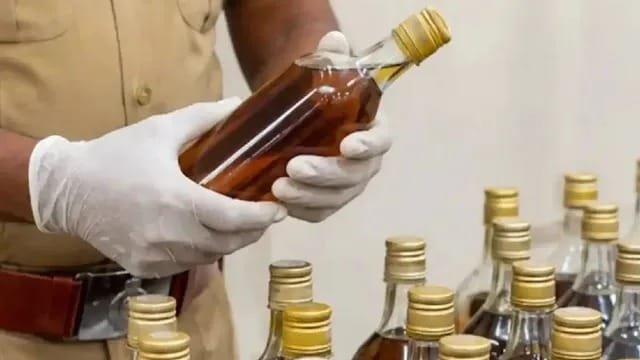 शराबबंदी के बावजूद अवैध सप्लाई का नेटवर्क जांच के घेरे में