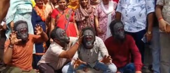 बंदरों के आतंक के खिलाफ सड़क पर उतरी 'वानर सेना' 2 338b9783 88f3 4697 8b11 403ee9caf8b3