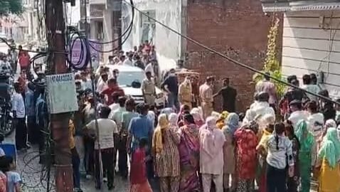 नाले में मिला युवक का सड़ा-गला शव, हत्या या हादसे से की जांच कर रही पुलिस