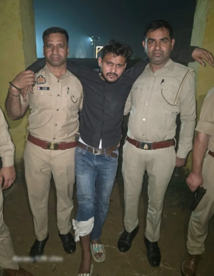 अधीक्षण अभियंता की पत्नी से चेन लूटने वाले लुटेरा मुठभेड़ में गिरफ्तार