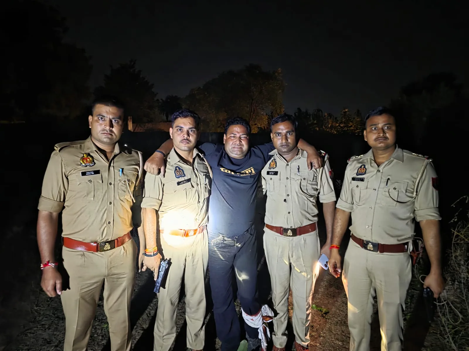 लोहियानगर में इनामी बदमाश मुठभेड़ में घायल