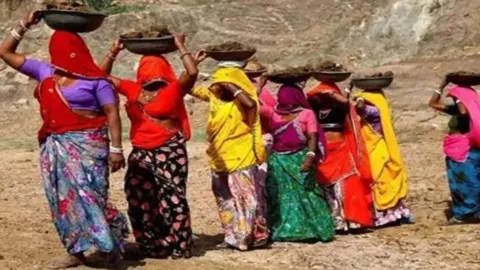 घरेलू श्रम से वेतन तक, लैंगिक समानता की चुनौती
