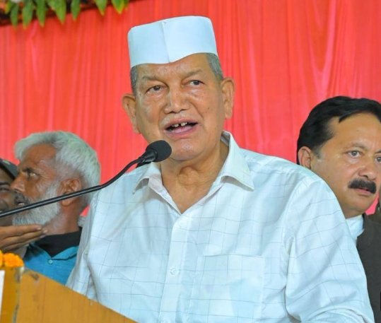 उत्तराखंड कांग्रेस: अपनों के संग सफर पर निकले पूर्व सीएम हरीश रावत
