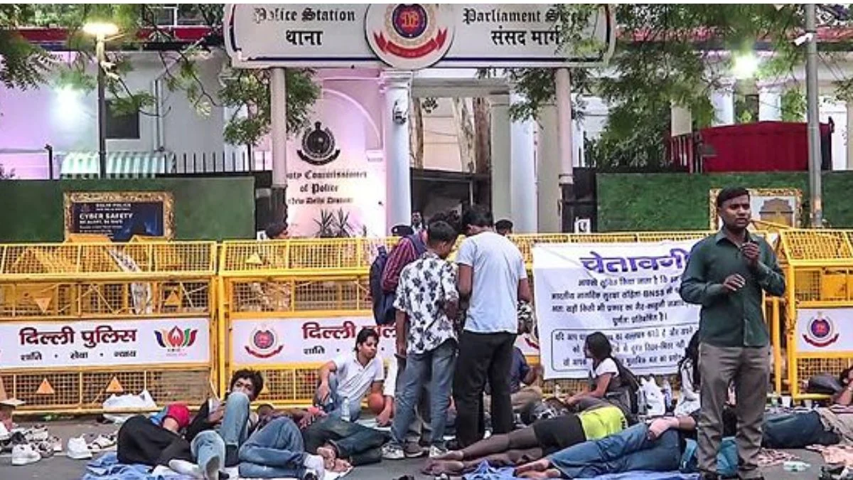 delhi police protest on SIR delhi court