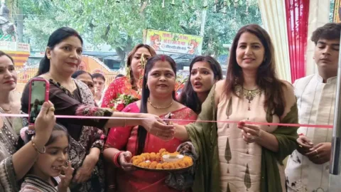 हंगामा लोक समिति ने मां भगवती की शोभायात्रा का किया भव्य स्वागत