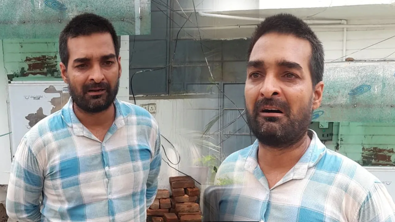 एसएसपी ऑफिस पर फूट-फूटकर रोया युवक 3 sspmeerut