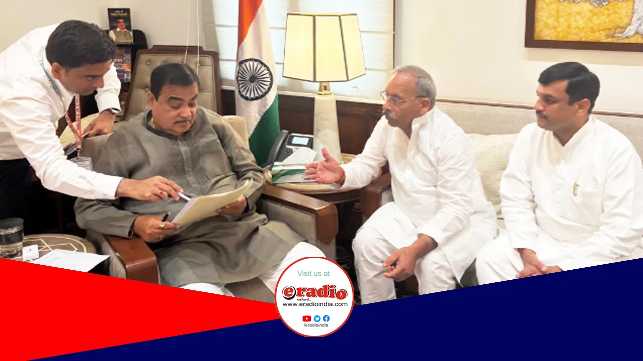 खेल परिसर तक पहुंचने वाली सड़क बंद, खिलाड़ियों और जनता को हो रही परेशानी