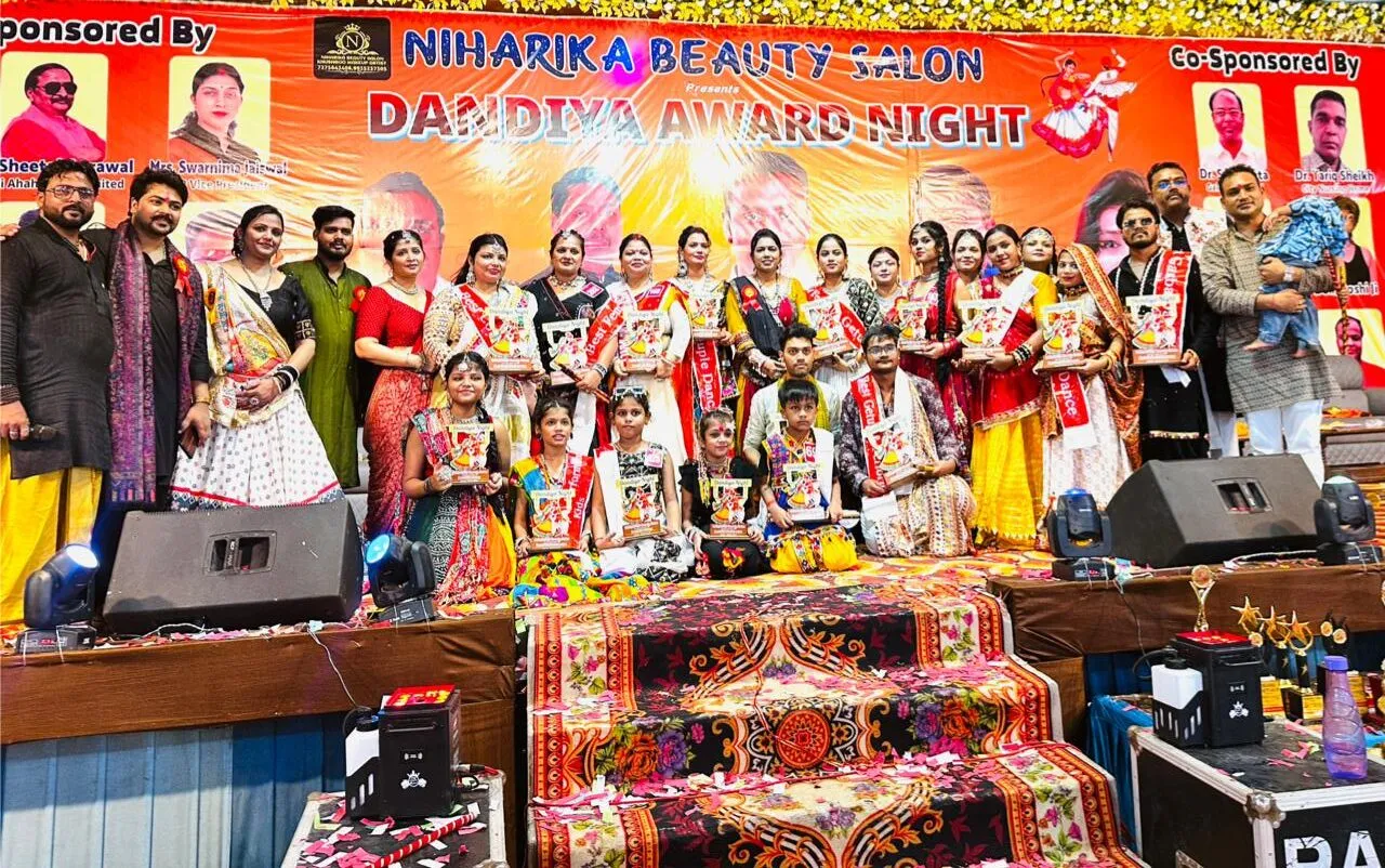 शारदीय नवरात्रि डांडिया महोत्सव का भव्य आयोजन