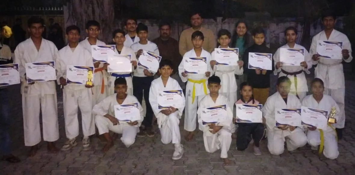 SCKA मेरठ का 4 दिवसीय कराटे प्रशिक्षण शिविर सम्पन्न, 40 बच्चों ने सीखी जान बचाने की तकनीकें