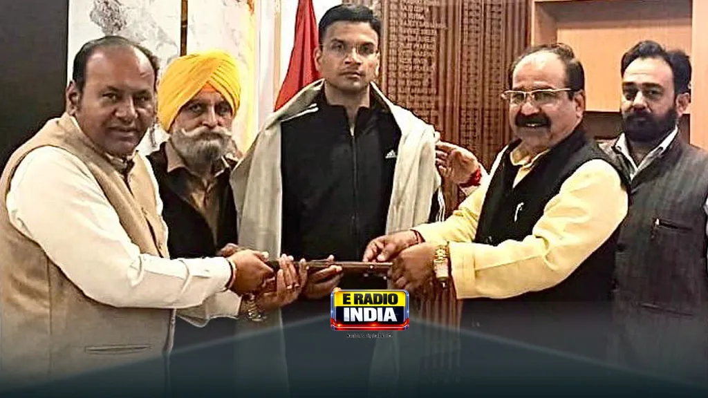 Punjabi Samaj Mahasamiti ने यातायात व्यवस्था को लेकर वरिष्ठ पुलिस अधीक्षक को सौंपा ज्ञापन