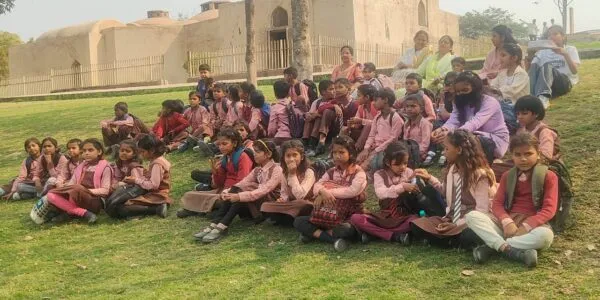 प्राथमिक विद्यालय कछरा के विद्यार्थियों का जौनपुर में शैक्षिक भ्रमण 5 प्राथमिक विद्यालय कछरा के विद्यार्थियों का जौनपुर में शैक्षिक भ्रमण 3